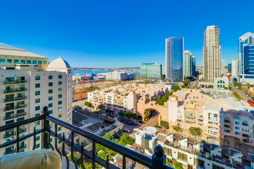 Virtual tour photo 45 of 61 for 700 W Harbor Dr UNIT 1505