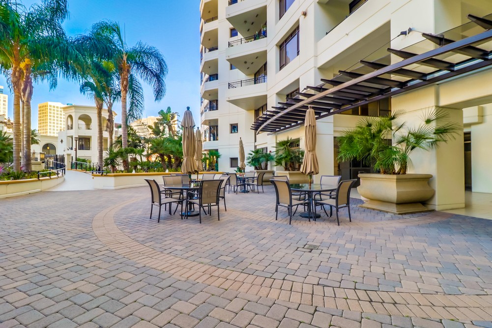 Virtual tour photo 53 of 61 for 700 W Harbor Dr UNIT 1505