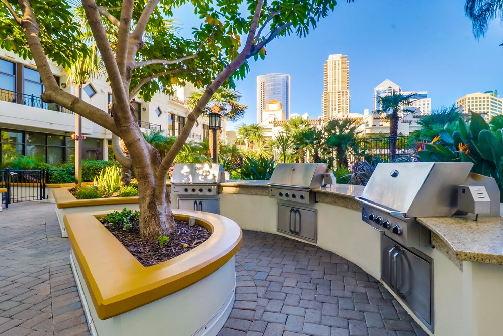 Virtual tour photo 54 of 61 for 700 W Harbor Dr UNIT 1505