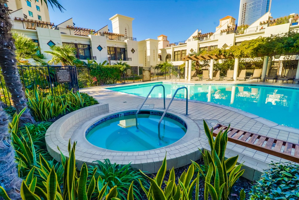 Virtual tour photo 58 of 61 for 700 W Harbor Dr UNIT 1505