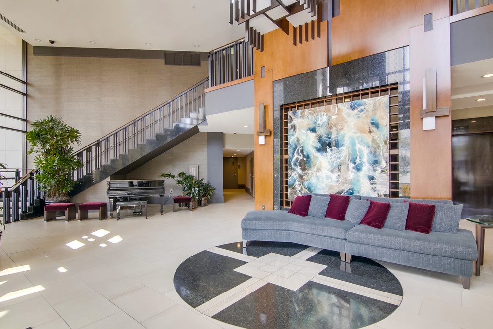 Virtual tour photo 8 of 75 for 700 W Harbor Dr