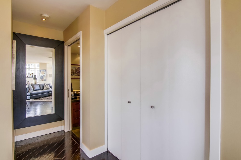 Virtual tour photo 11 of 75 for 700 W Harbor Dr
