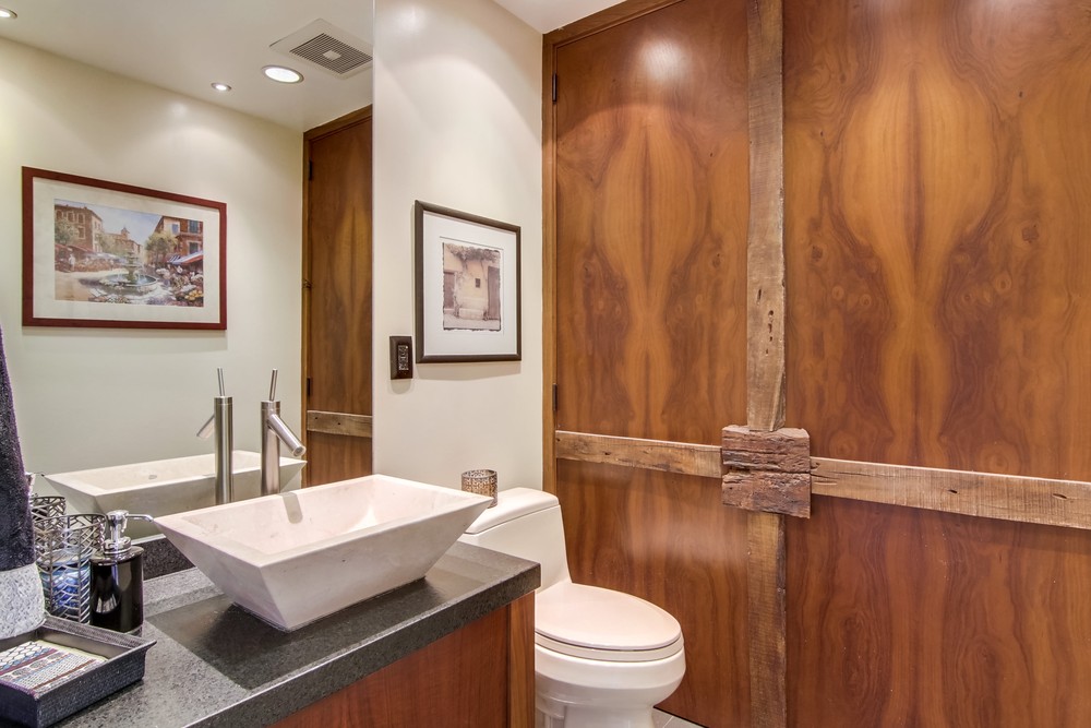 Virtual tour photo 32 of 75 for 700 W Harbor Dr