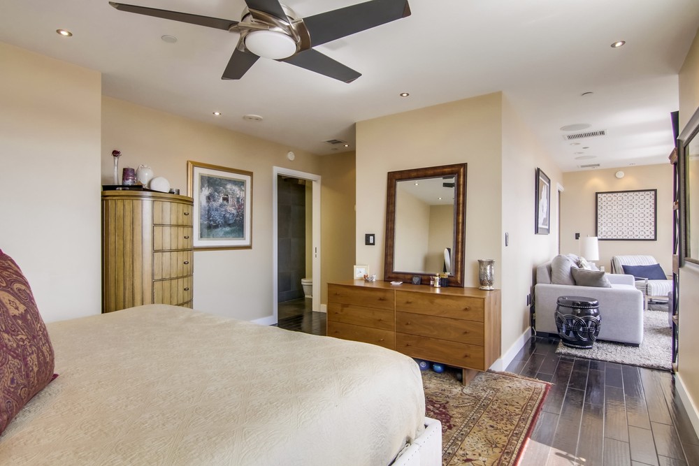Virtual tour photo 46 of 75 for 700 W Harbor Dr