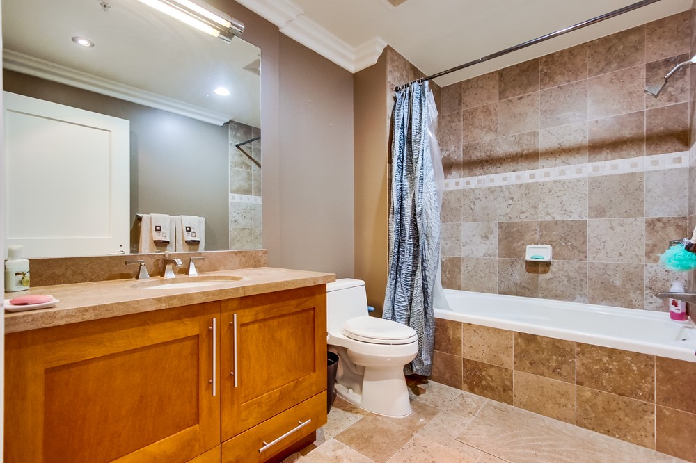 Virtual tour photo 32 of 45 for 700 West E Street #3701