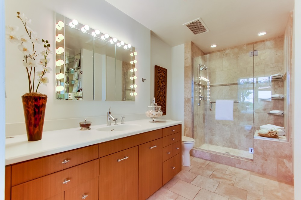 Virtual tour photo 21 of 52 for 700 West Harbor Drive #304