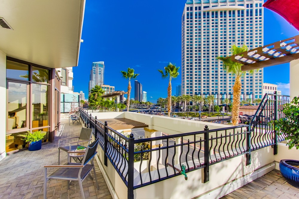 Virtual tour photo 33 of 52 for 700 West Harbor Drive #304