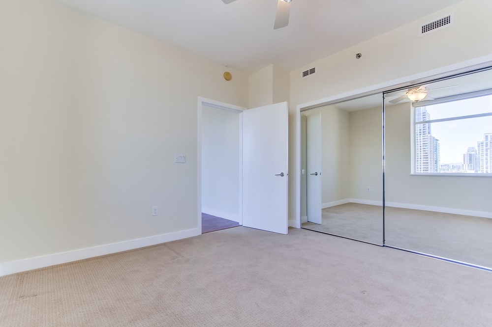 Virtual tour photo 35 of 55 for 700 West Harbor Drive #902