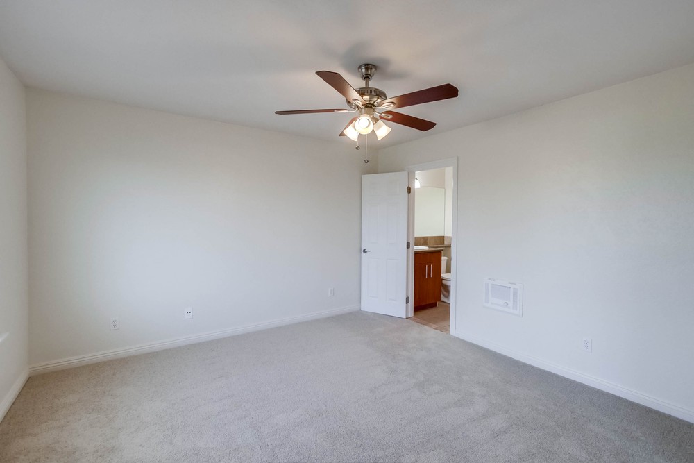 Virtual tour photo 30 of 38 for 7003 Saranac St