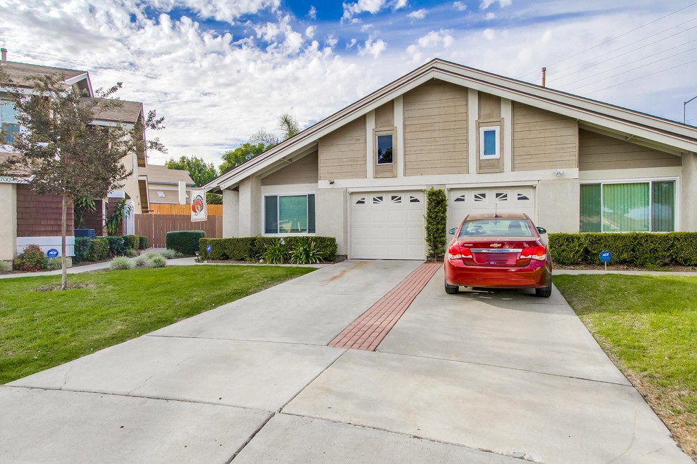 Virtual tour photo 4 of 48 for 7008 Deerhurst Ct