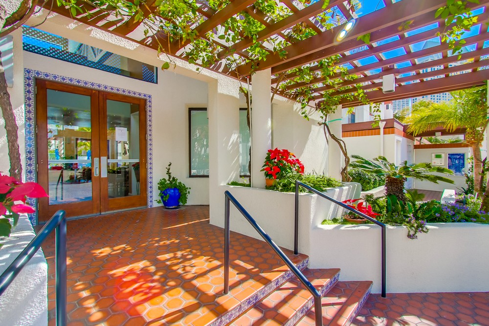 Virtual tour photo 51 of 68 for 701 Kettner Blvd #18
