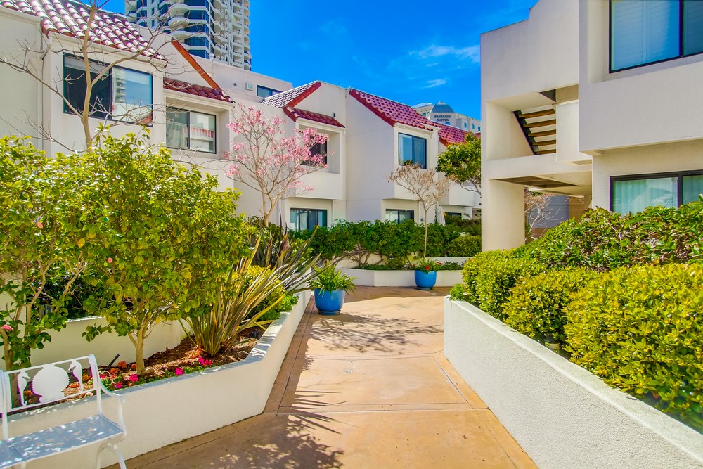 Virtual tour photo 67 of 68 for 701 Kettner Blvd #18