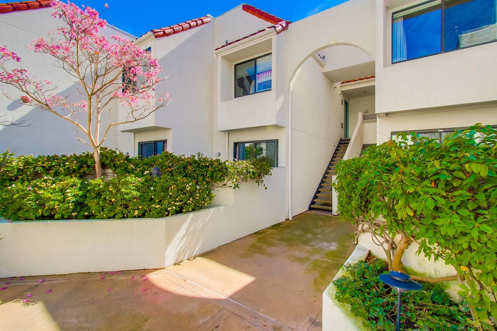 Virtual tour photo 66 of 68 for 701 Kettner Blvd #18