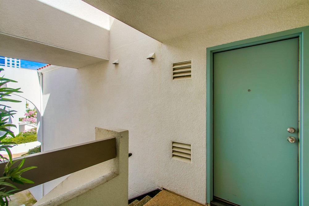 Virtual tour photo 40 of 68 for 701 Kettner Blvd #18