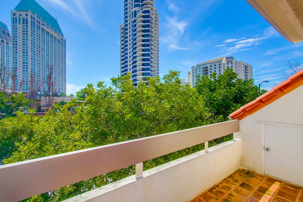 Virtual tour photo 17 of 68 for 701 Kettner Blvd #18