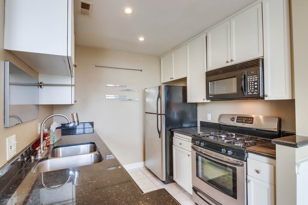 Virtual tour photo 22 of 48 for 701 Kettner Blvd UNIT 113