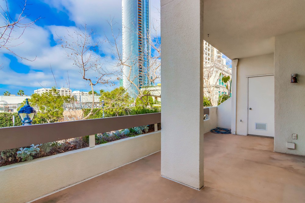 Virtual tour photo 32 of 48 for 701 Kettner Blvd UNIT 113