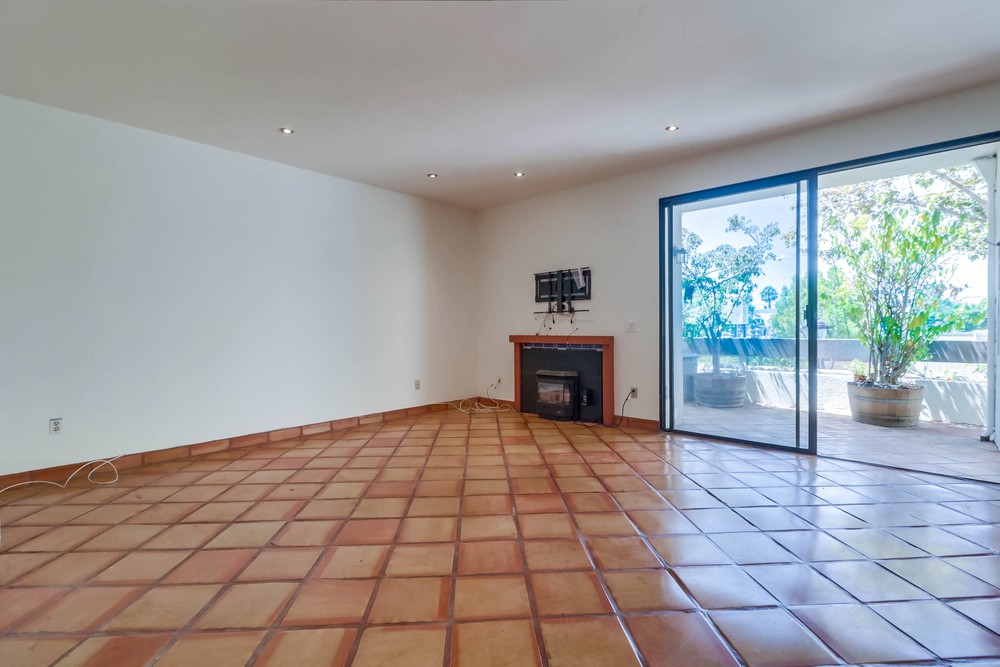 Virtual tour photo 6 of 41 for 701 Kettner Blvd UNIT 119