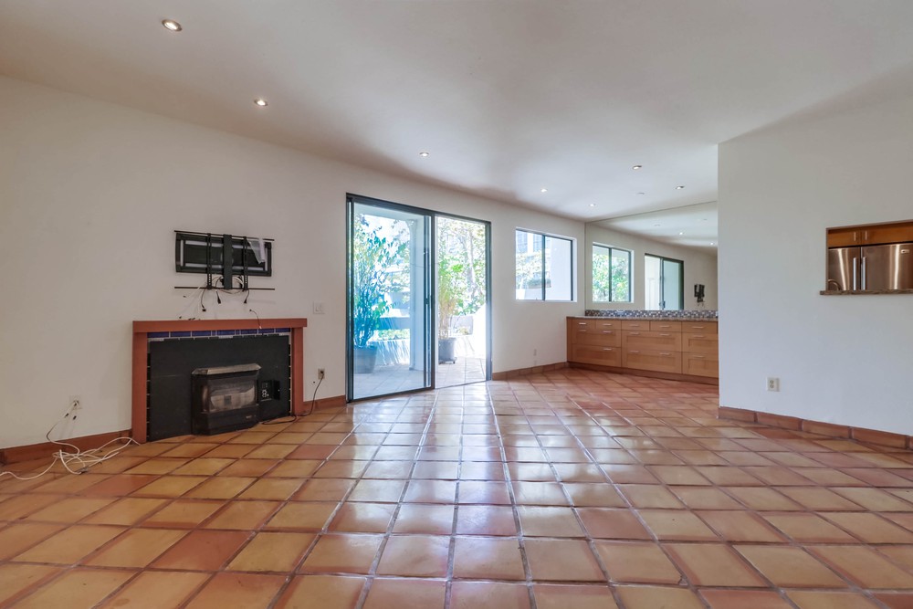 Virtual tour photo 7 of 41 for 701 Kettner Blvd UNIT 119