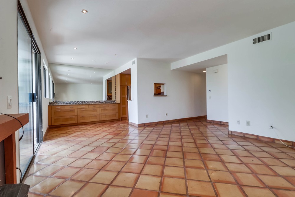 Virtual tour photo 8 of 41 for 701 Kettner Blvd UNIT 119