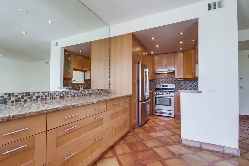 Virtual tour photo 10 of 41 for 701 Kettner Blvd UNIT 119