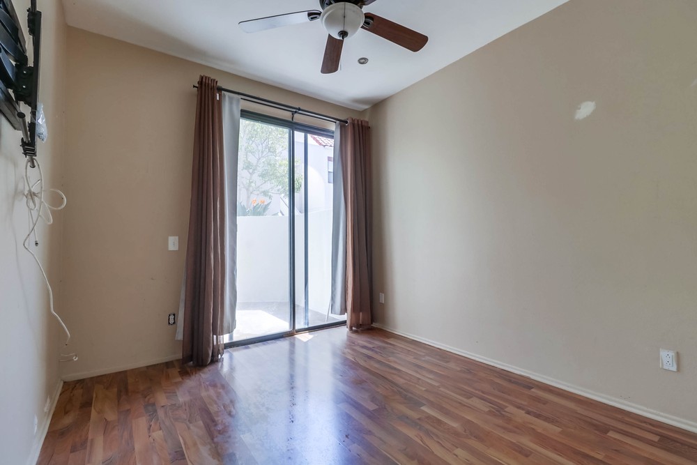 Virtual tour photo 19 of 41 for 701 Kettner Blvd UNIT 119