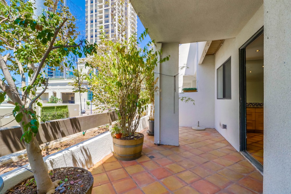 Virtual tour photo 31 of 41 for 701 Kettner Blvd UNIT 119