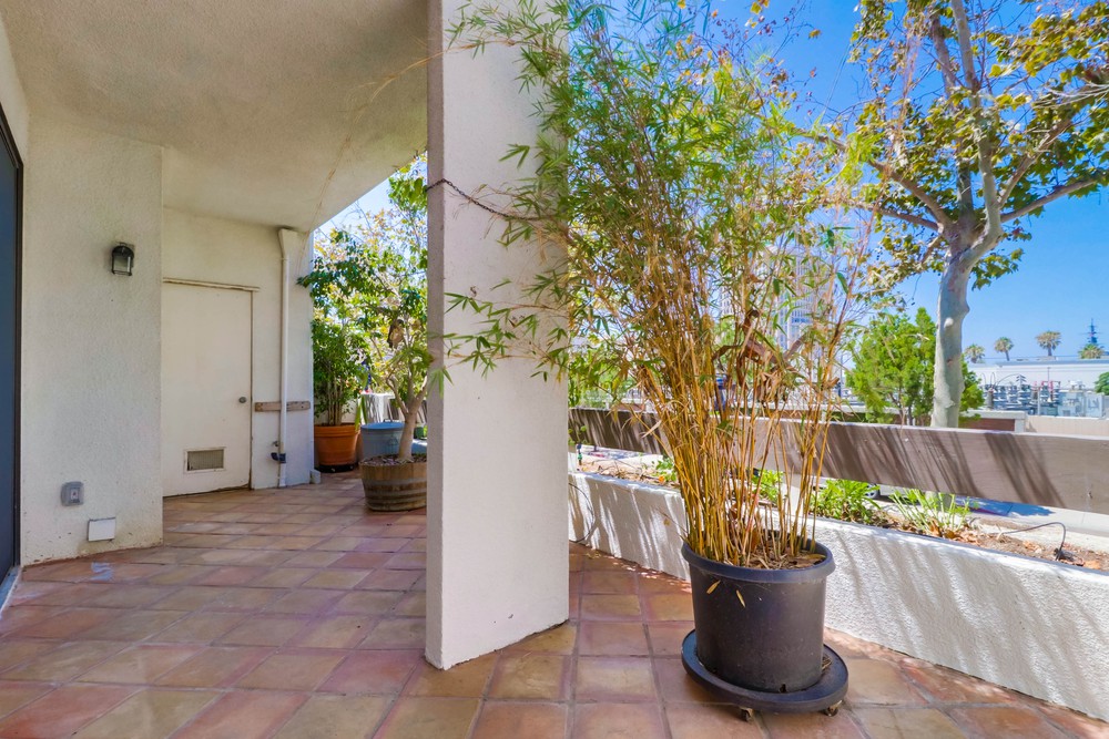 Virtual tour photo 35 of 41 for 701 Kettner Blvd UNIT 119