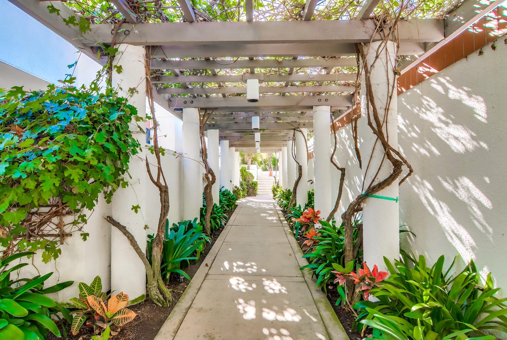 Virtual tour photo 8 of 53 for 701 Kettner Blvd UNIT 12