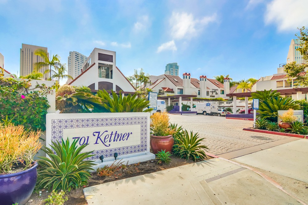 Virtual tour photo 3 of 53 for 701 Kettner Blvd UNIT 128