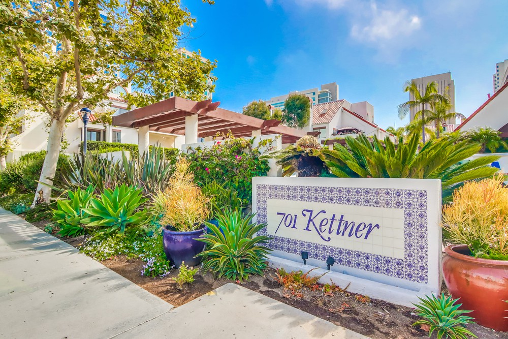 Virtual tour photo 4 of 53 for 701 Kettner Blvd UNIT 128