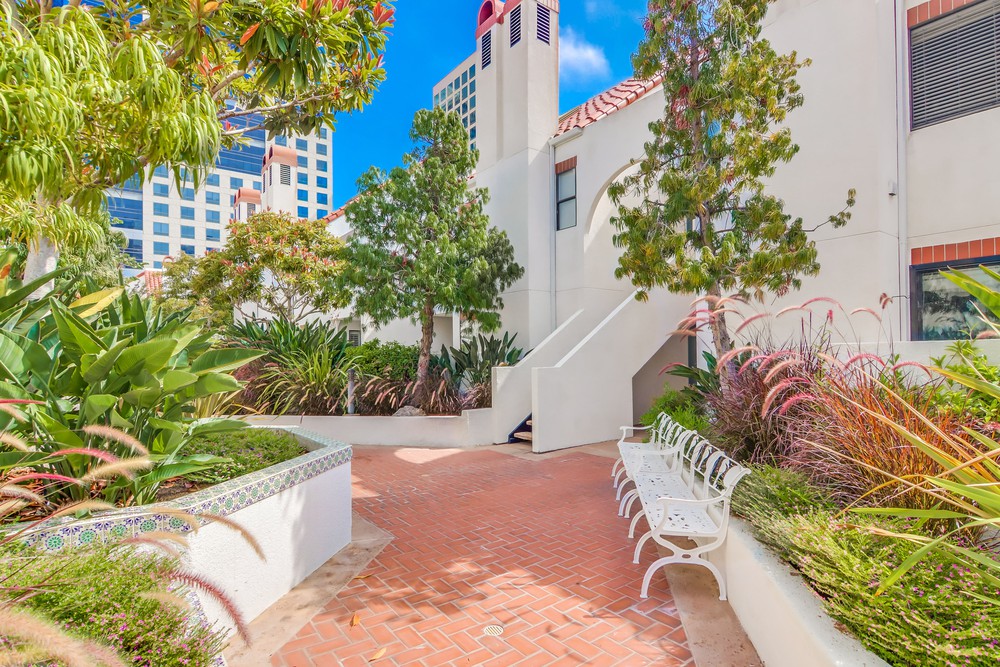 Virtual tour photo 8 of 53 for 701 Kettner Blvd UNIT 128