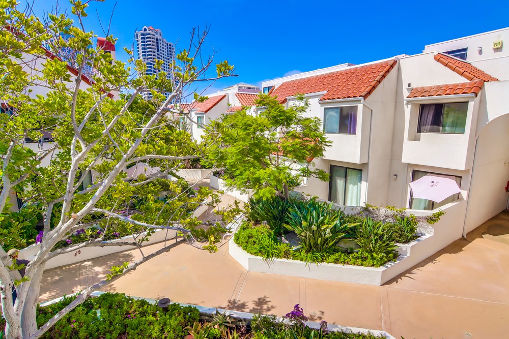 Virtual tour photo 34 of 53 for 701 Kettner Blvd UNIT 128