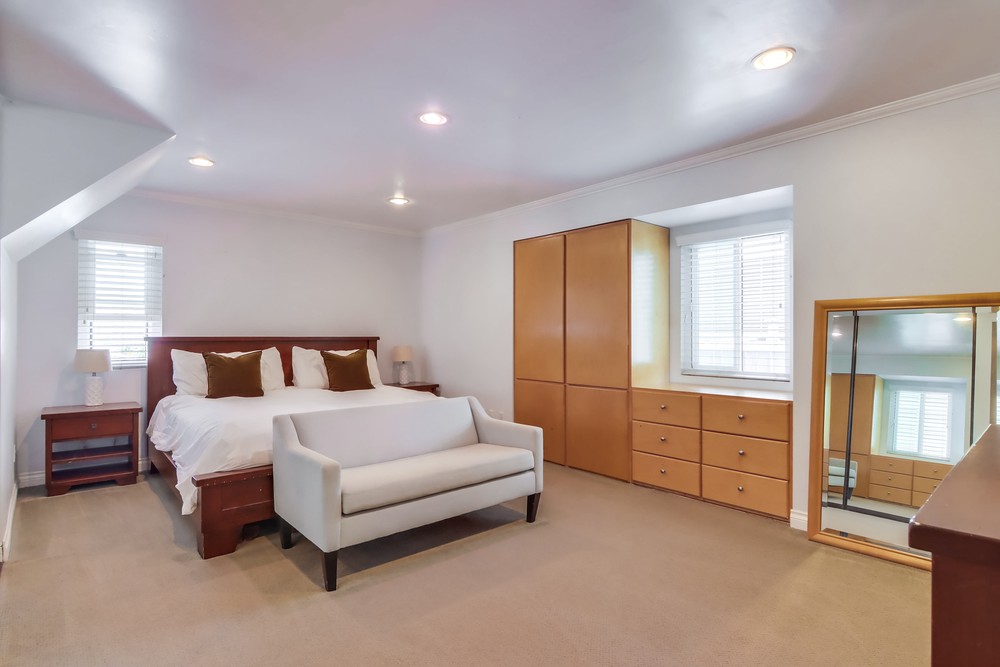 Virtual tour photo 38 of 53 for 701 Kettner Blvd UNIT 128