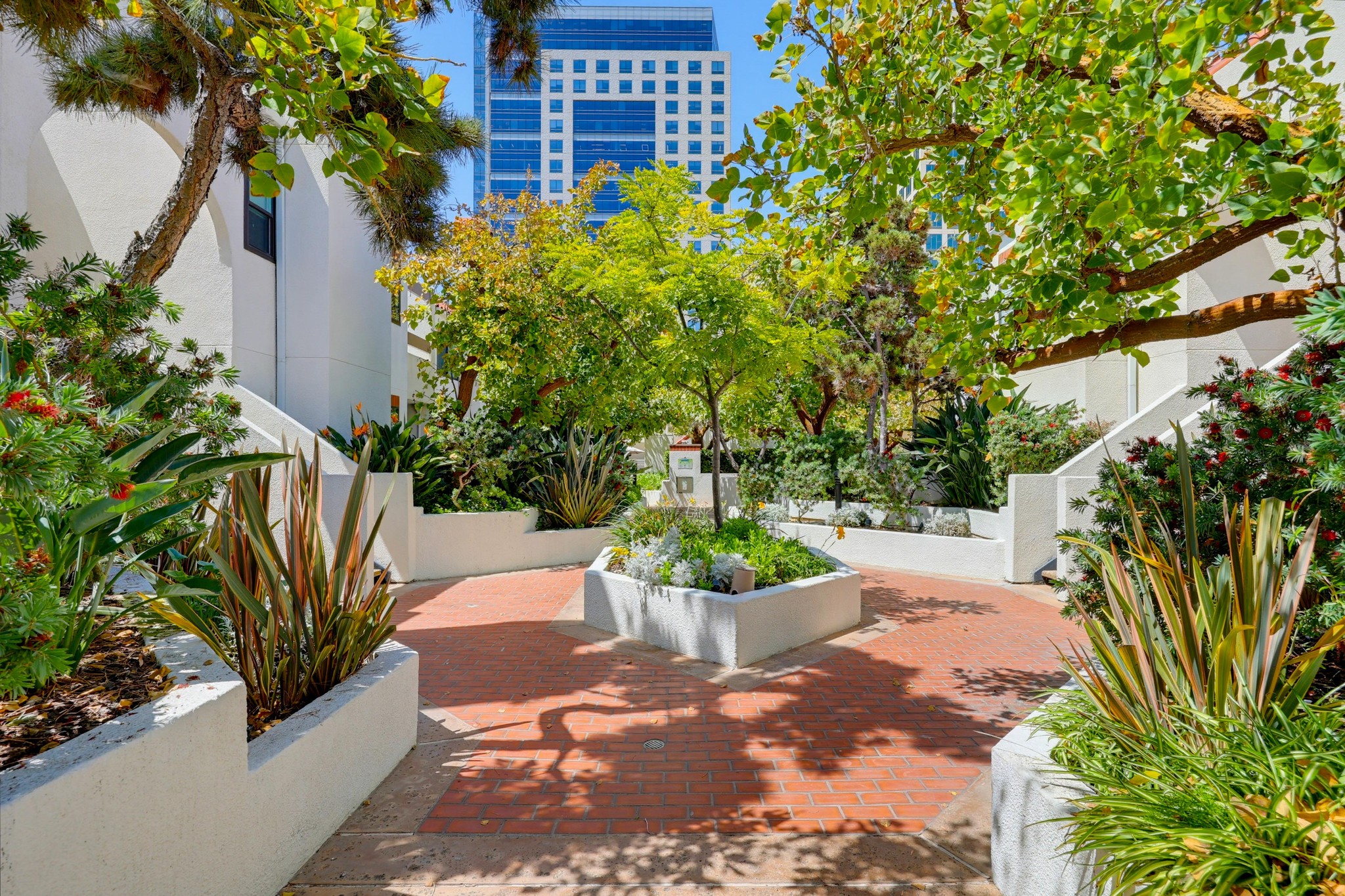 Virtual tour photo 39 of 40 for 701 Kettner Blvd Unit 151