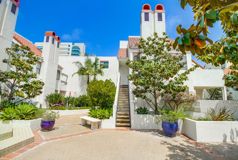 Virtual tour photo 4 of 70 for 701 Kettner Blvd UNIT 172