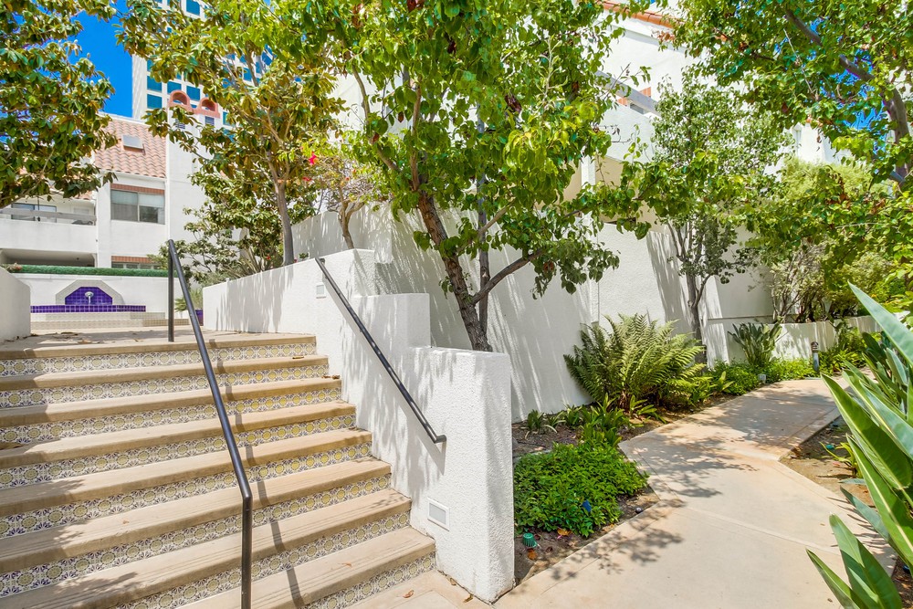 Virtual tour photo 9 of 70 for 701 Kettner Blvd UNIT 172