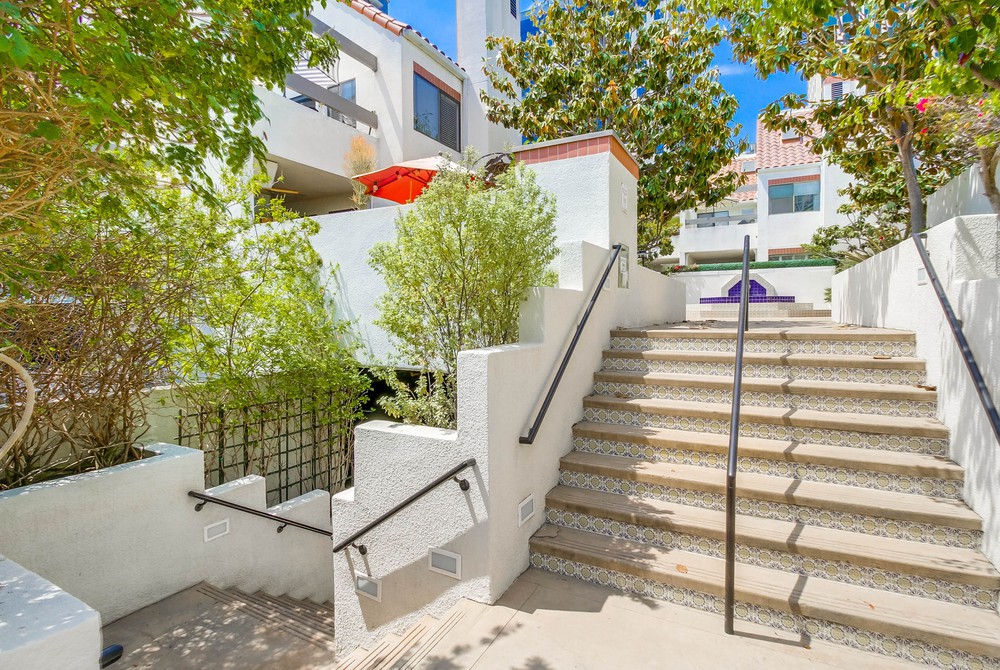 Virtual tour photo 11 of 70 for 701 Kettner Blvd UNIT 172