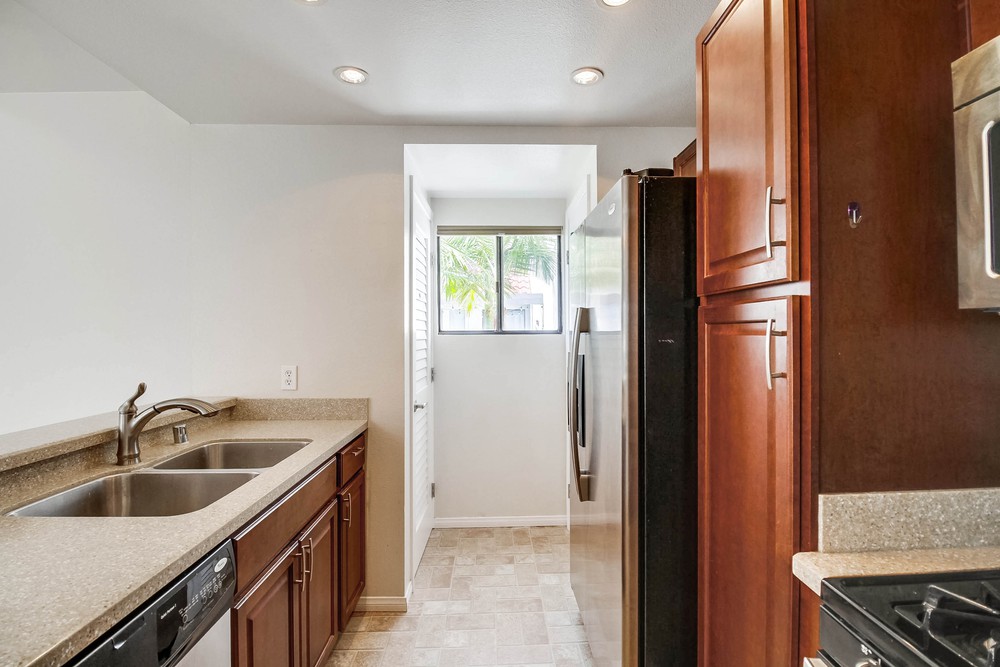 Virtual tour photo 28 of 70 for 701 Kettner Blvd UNIT 172