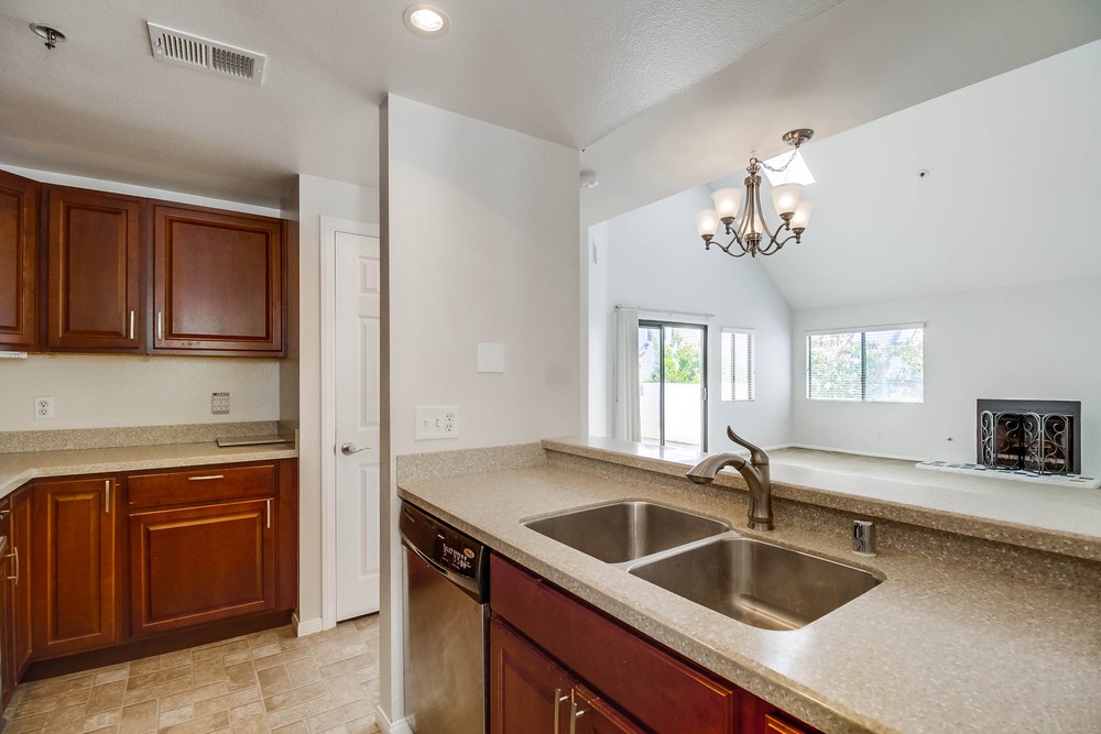 Virtual tour photo 30 of 70 for 701 Kettner Blvd UNIT 172