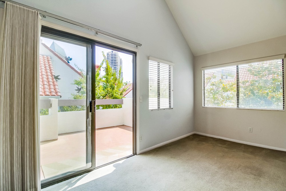 Virtual tour photo 49 of 70 for 701 Kettner Blvd UNIT 172