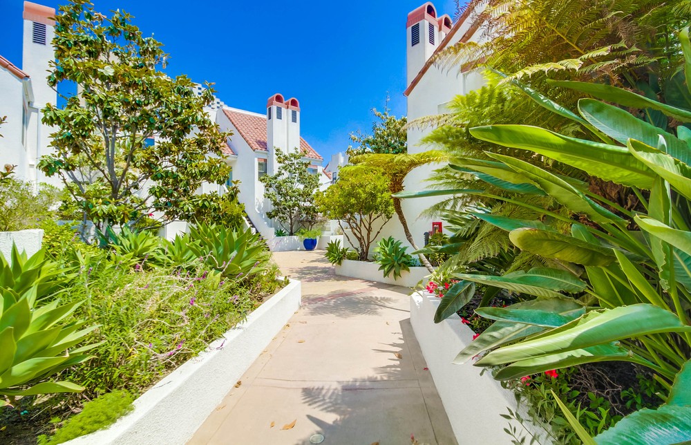 Virtual tour photo 57 of 70 for 701 Kettner Blvd UNIT 172