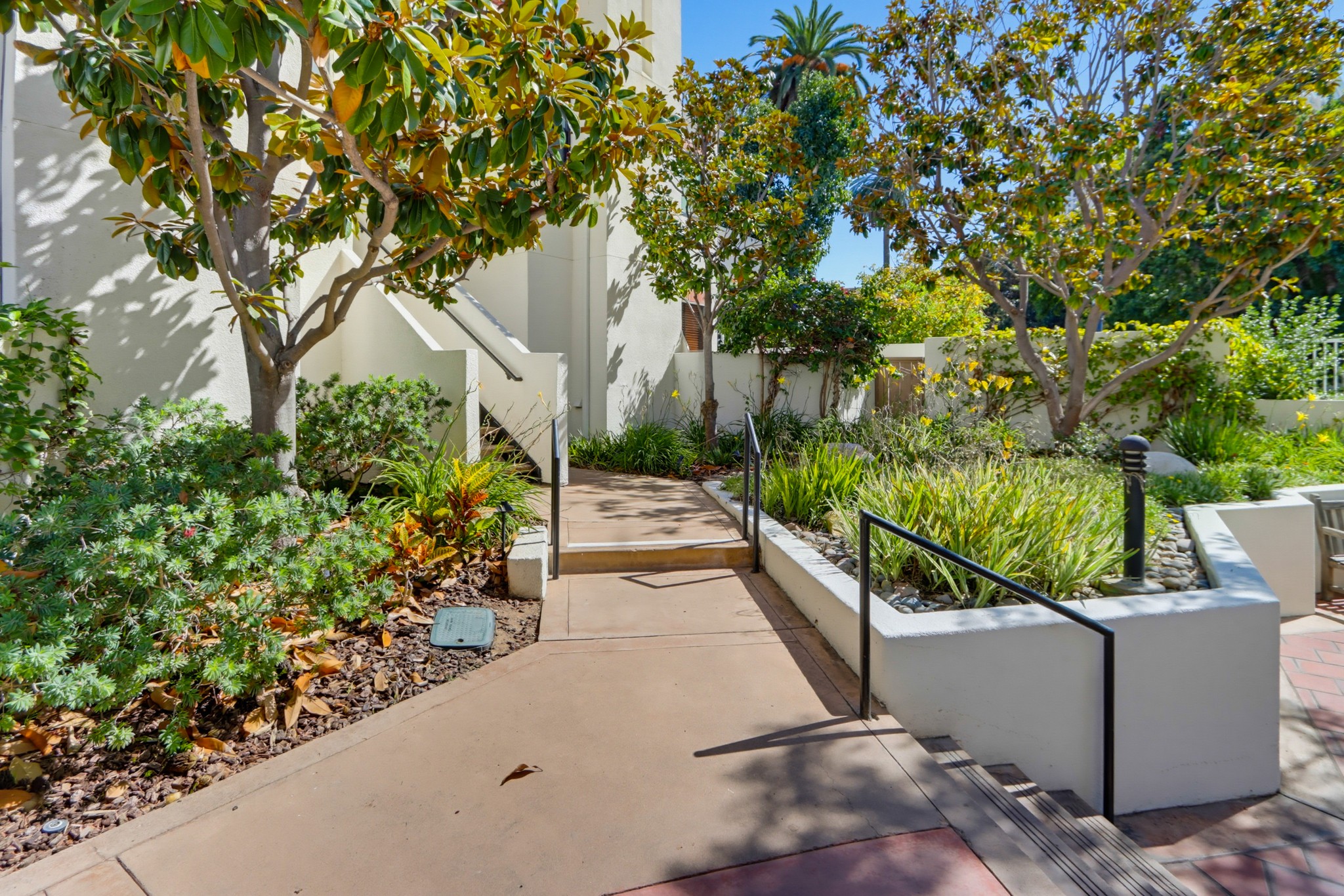 Virtual tour photo 4 of 50 for 701 Kettner Blvd Unit 212