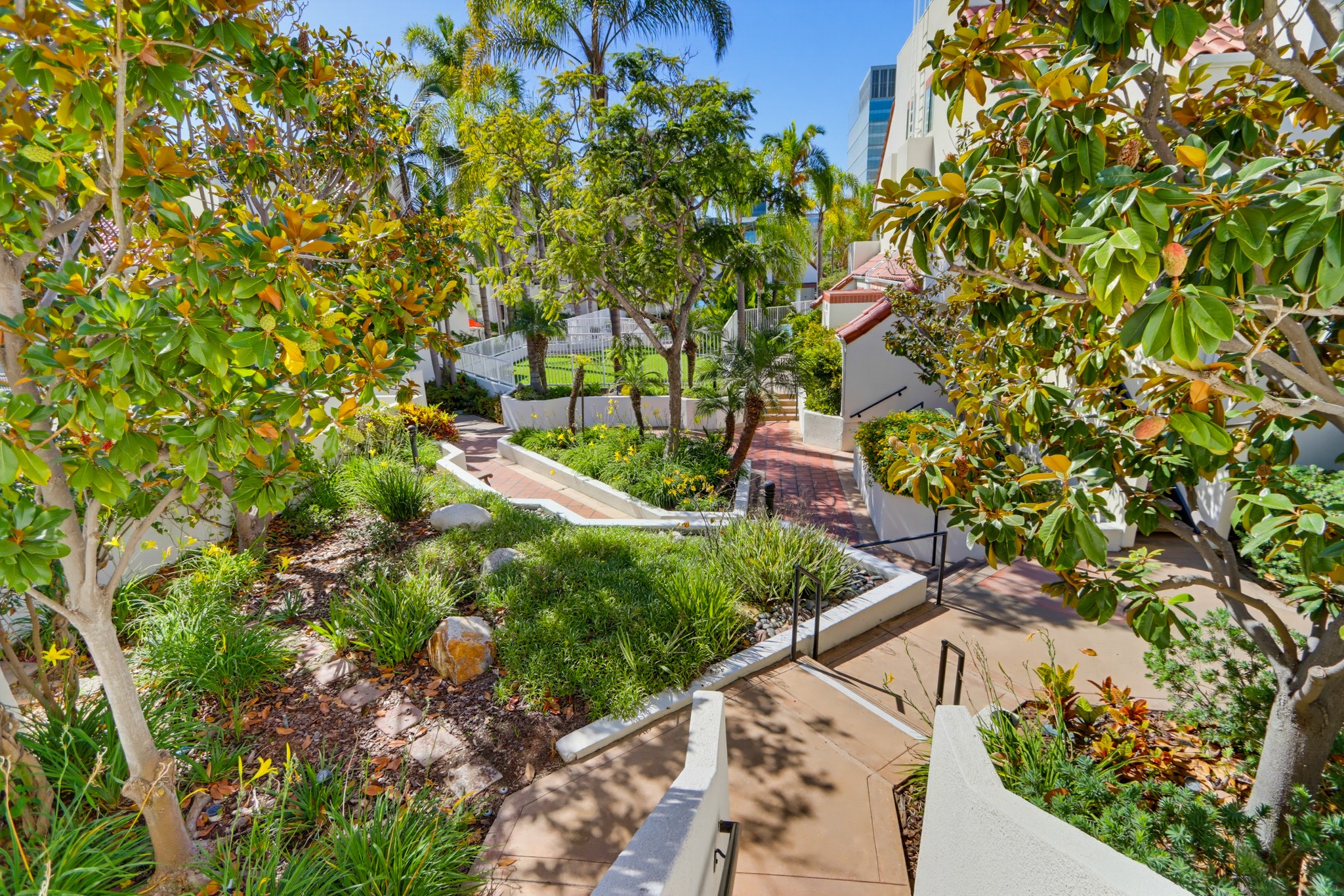 Virtual tour photo 5 of 50 for 701 Kettner Blvd Unit 212