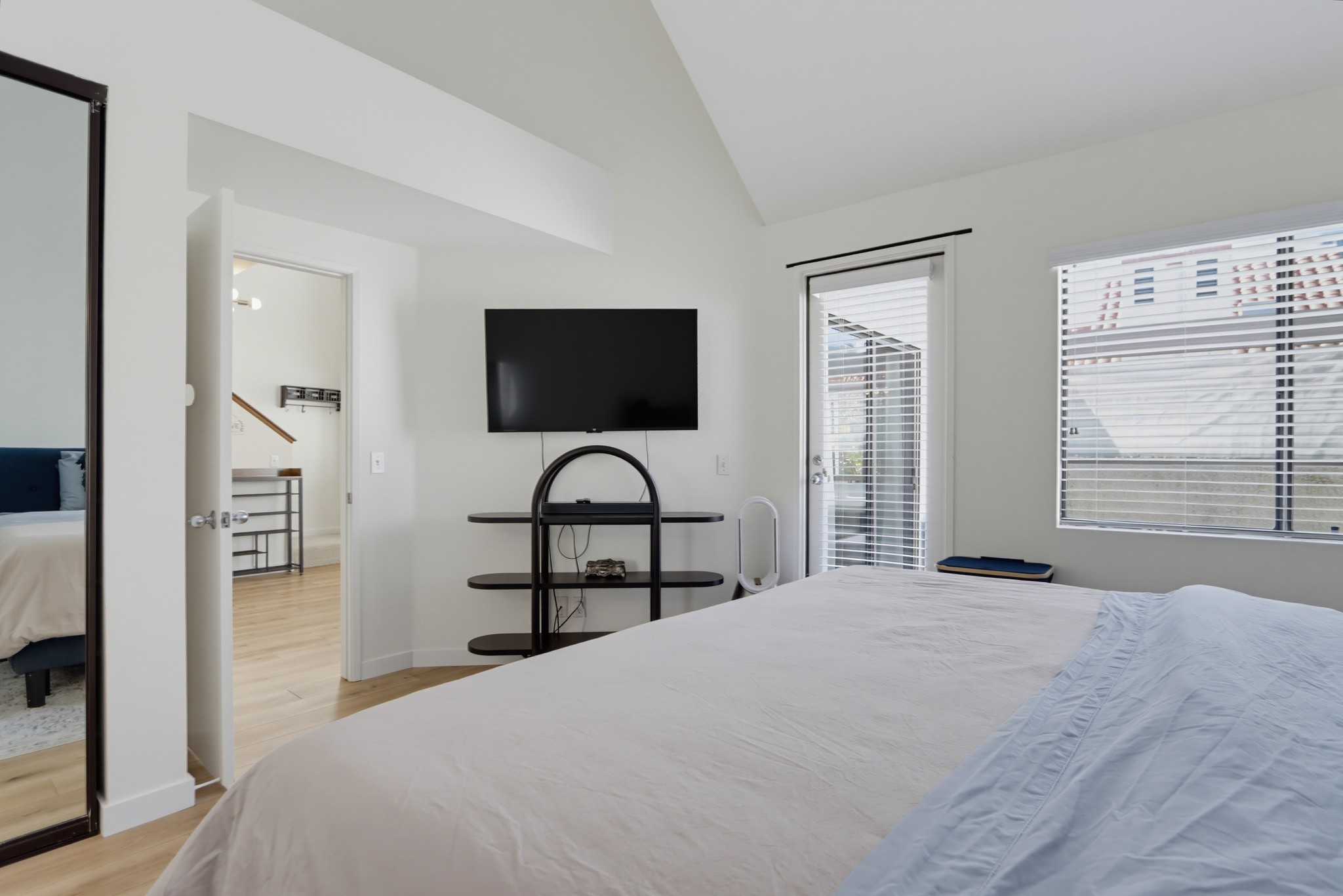 Virtual tour photo 32 of 50 for 701 Kettner Blvd Unit 212