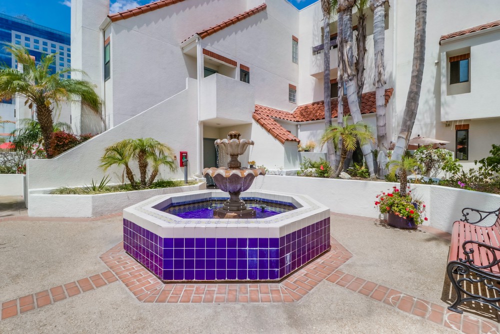 Virtual tour photo 3 of 37 for 701 Kettner Blvd UNIT 36