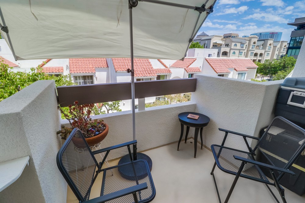 Virtual tour photo 15 of 37 for 701 Kettner Blvd UNIT 36