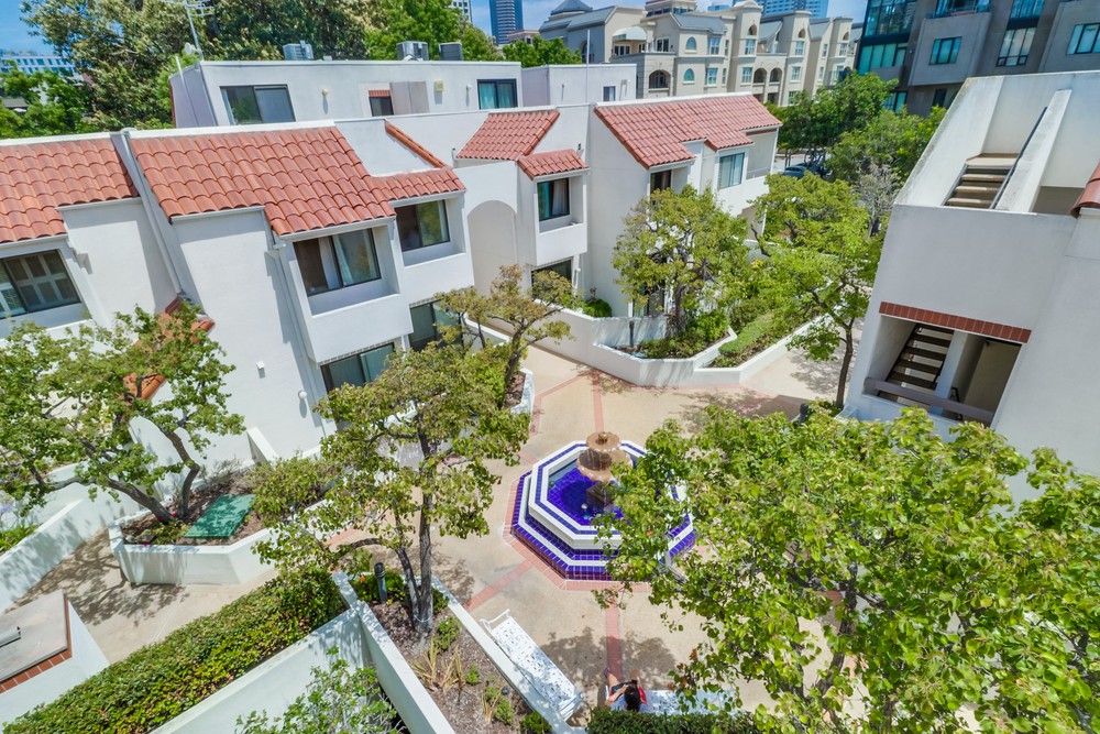 Virtual tour photo 16 of 37 for 701 Kettner Blvd UNIT 36