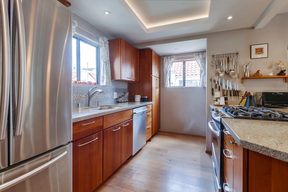 Virtual tour photo 17 of 37 for 701 Kettner Blvd UNIT 36