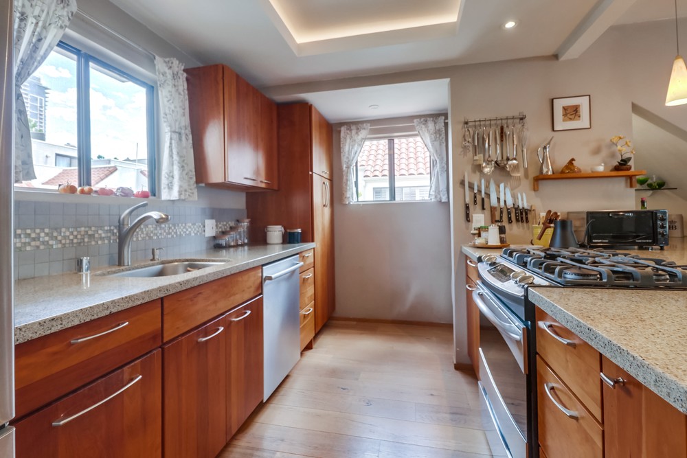 Virtual tour photo 18 of 37 for 701 Kettner Blvd UNIT 36